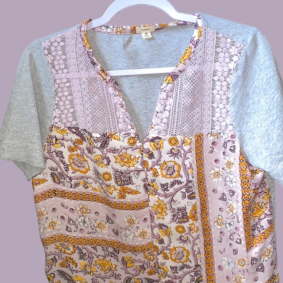 ANTHROPOLOGIE Gray/Purple Mixed Media Floral Top by Tiny, Size M. - Picture 8 of 14